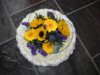 Tribute 14 - Something a little different. Suitable for man or woman. Sizes 12", 14", 16" size shown 16"